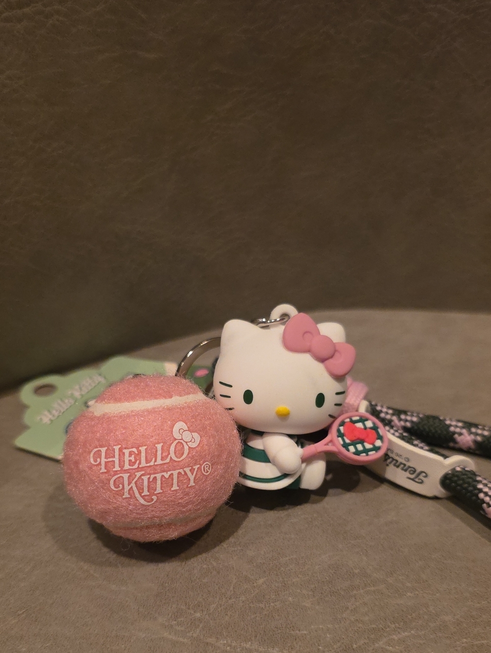 BNWT Hello Kitty x MINISO limited edition tennis keychain Bag charm pink
